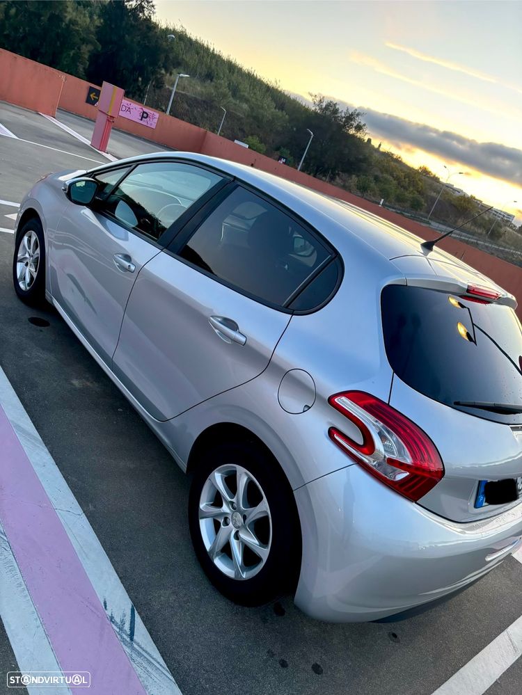 Peugeot 208 1.2 VTi Access - 2