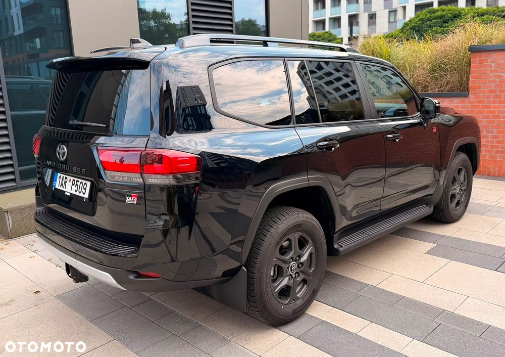 Toyota Land Cruiser - 28
