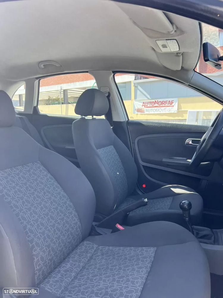 SEAT Ibiza 1.2 12V Stella - 11
