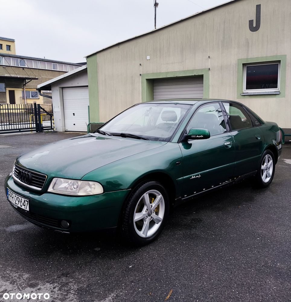 Audi A4 Limousine