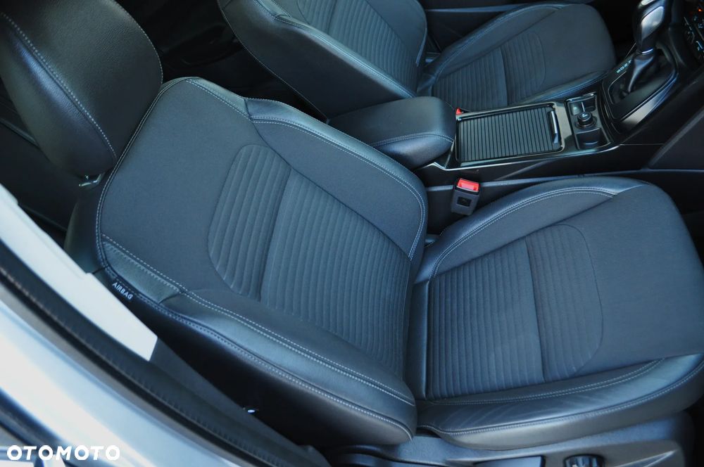 Ford Kuga 2.0 TDCi 4x4 Titanium - 29