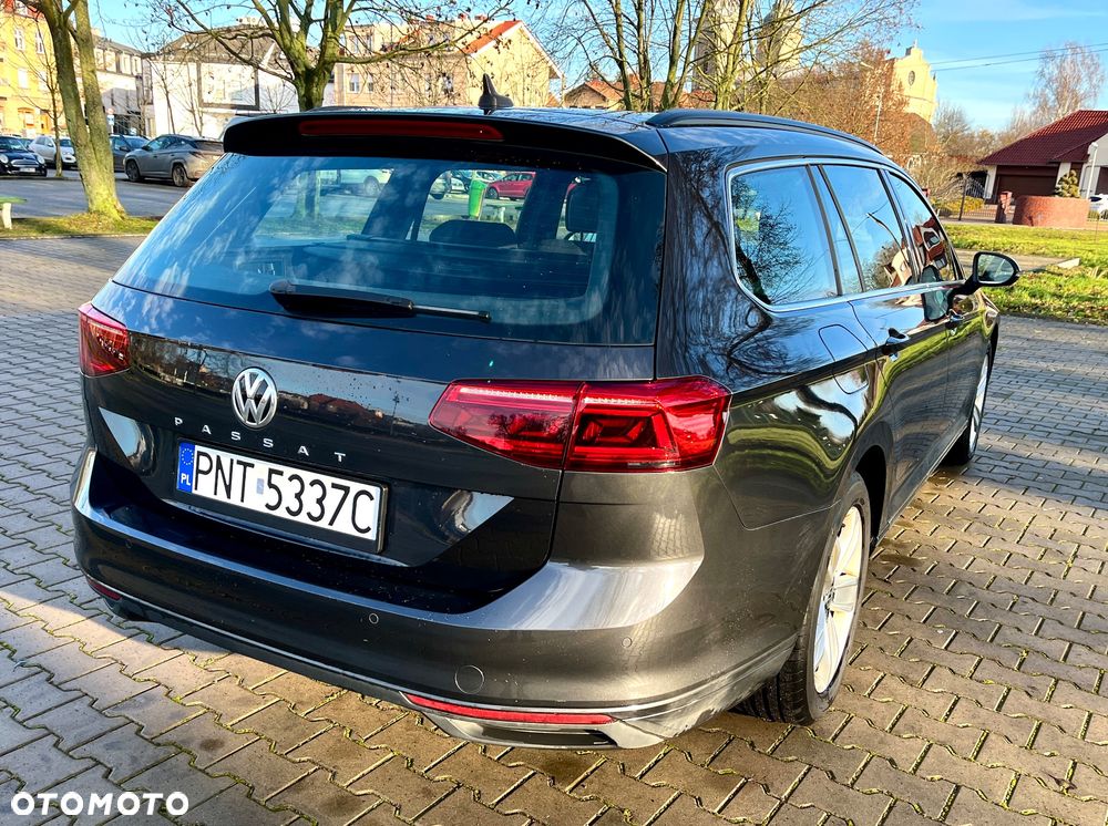 Volkswagen Passat 1.6 TDI SCR DSG Business - 7