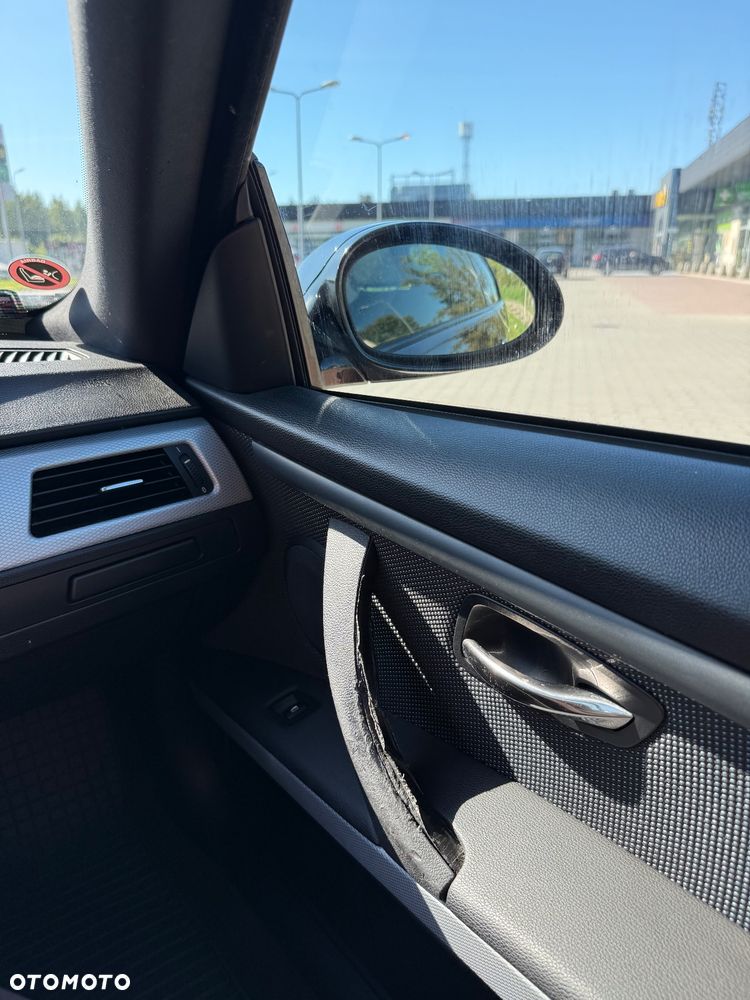 BMW Seria 3 320i - 27