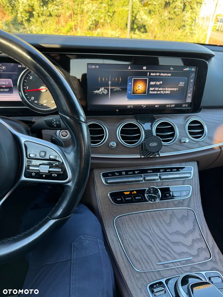 Mercedes-Benz Klasa E 220 d 4-Matic 9G-TRONIC - 10