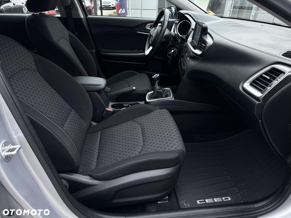 Kia Ceed 1.4 M - 27