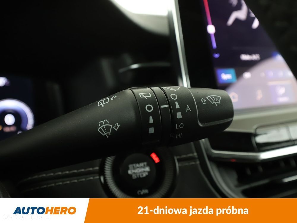 Jeep Compass - 33