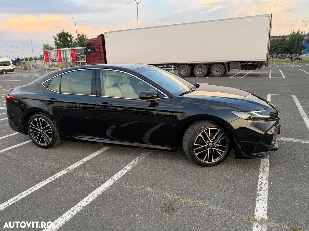Toyota Camry 2.5 HEV Executive - 6