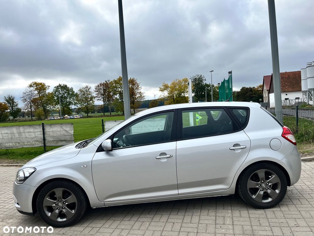 Kia Ceed 1.4 CVVT Attract - 7