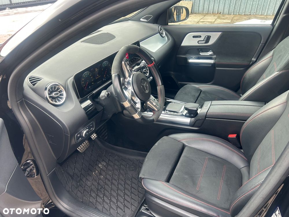 Mercedes-Benz GLA AMG 45 4Matic+ AMG Speedshift DCT 8G - 9