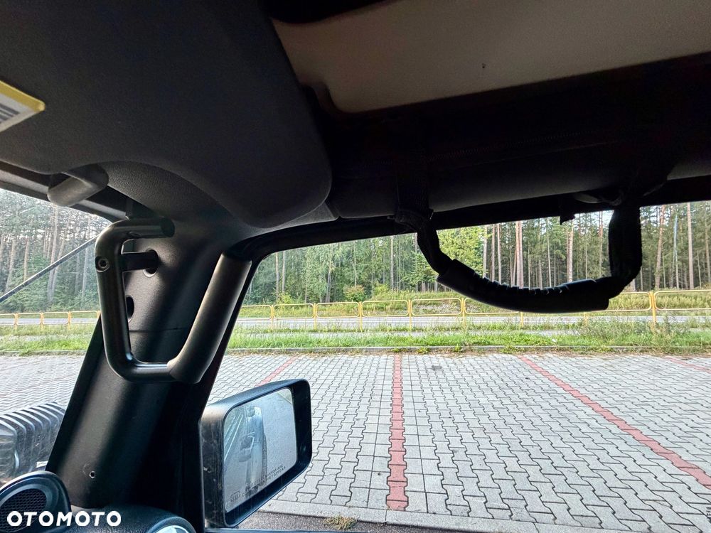 Jeep Wrangler 3.6 Unlim Rubicon - 23