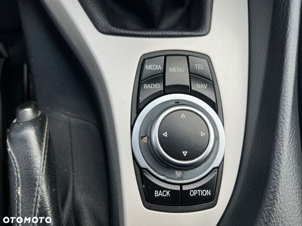 BMW X1 sDrive16d Sport Line - 36