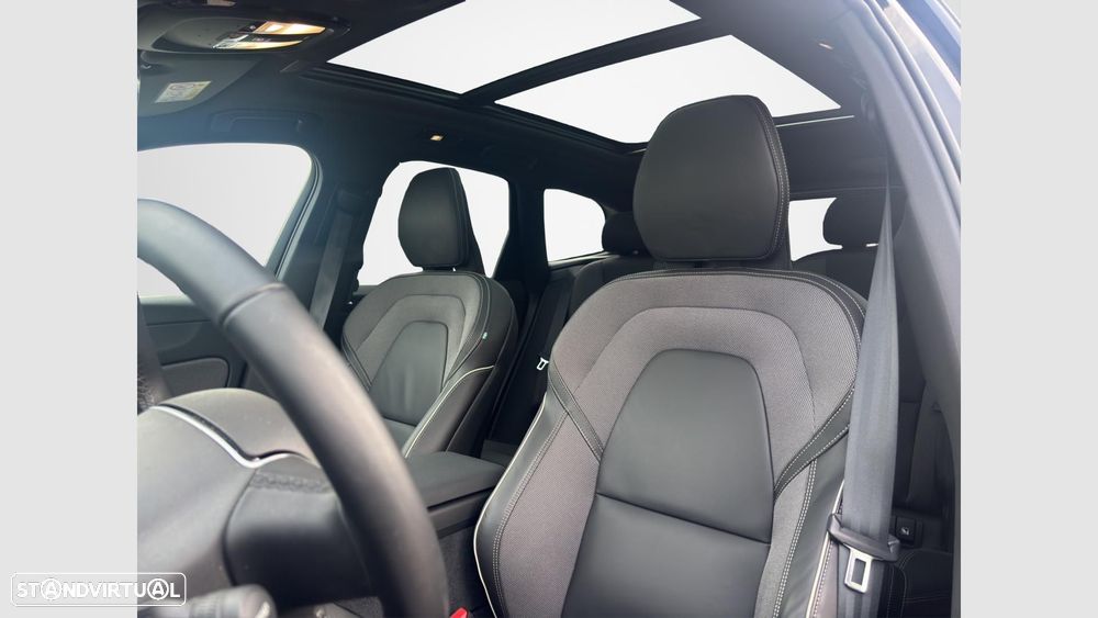 Volvo XC 60 2.0 T6 PHEV Black Edition AWD - 12