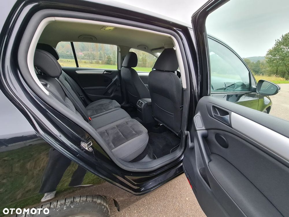 Volkswagen Golf 2.0 TDI DPF 4Motion Highline - 11