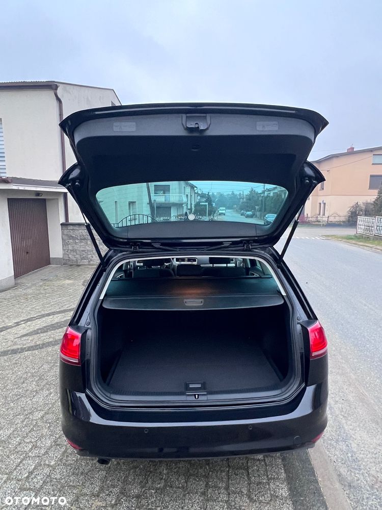 Volkswagen Golf 1.6 TDI BlueMotion Technology Comfortline - 12