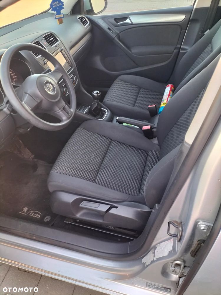 Volkswagen Golf 1.6 TDI DPF BlueMotion - 19