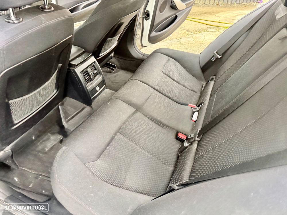 BMW 320 d Auto Pack M - 30