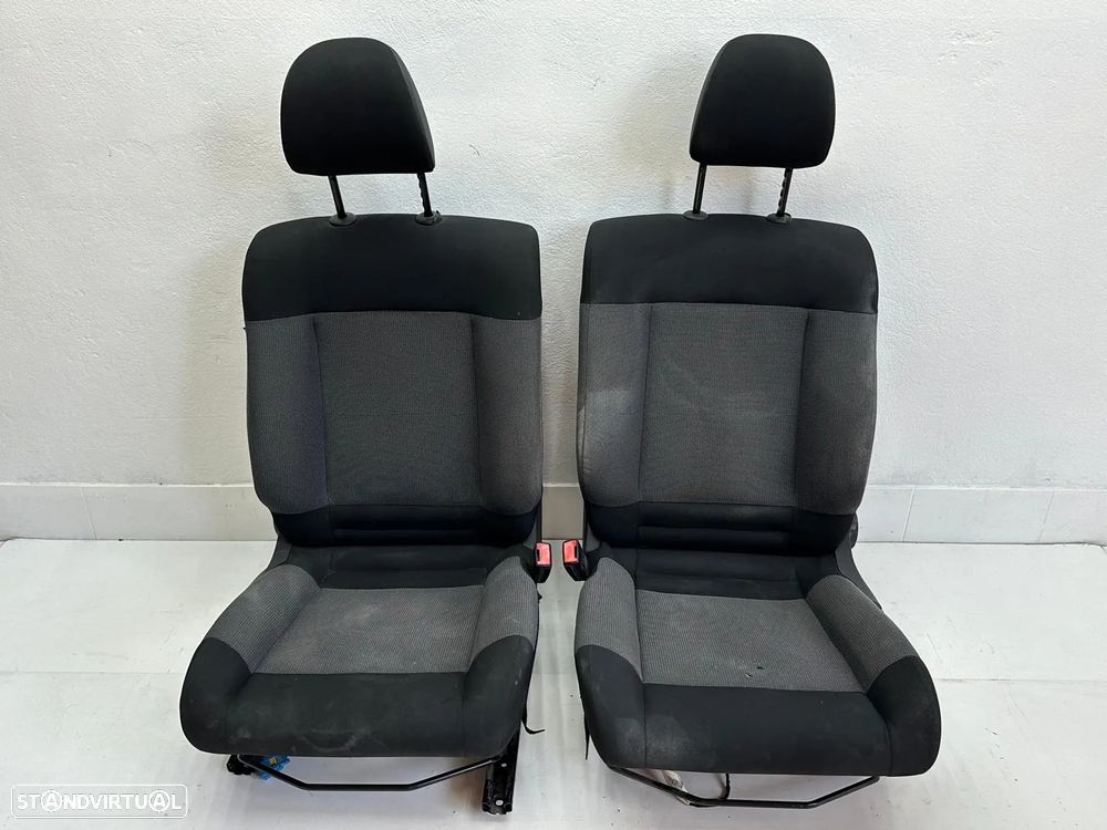 Conjunto Bancos - Citroen C4 Cactus (2014) - 2
