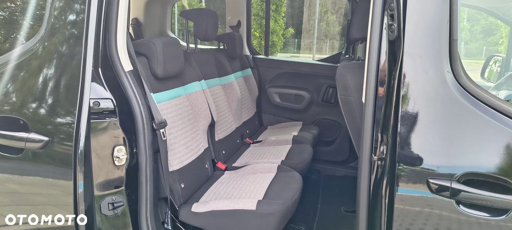Citroën Berlingo XL 7-Sitzer PureTech 130 EAT8 FEEL - 14