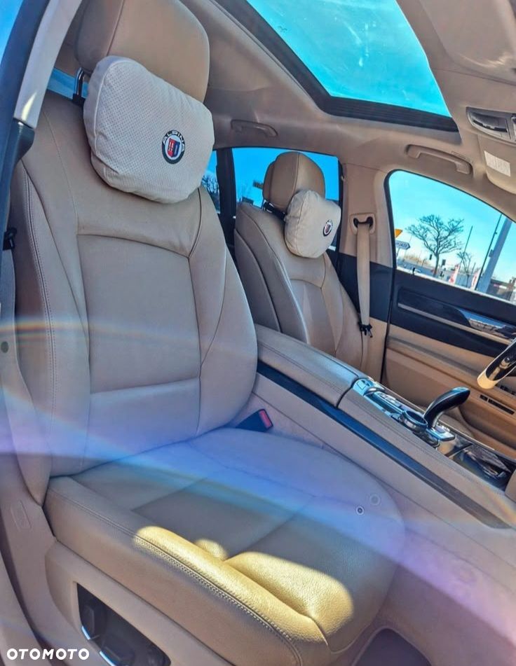 BMW Seria 7 750i xDrive - 13