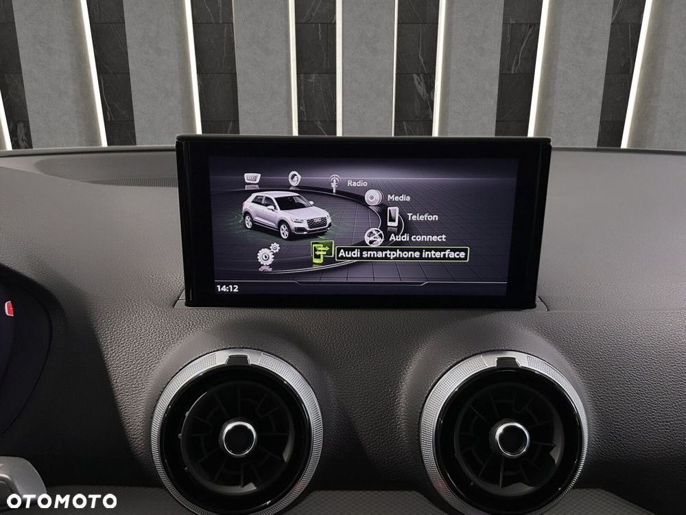 Audi Q2 - 18