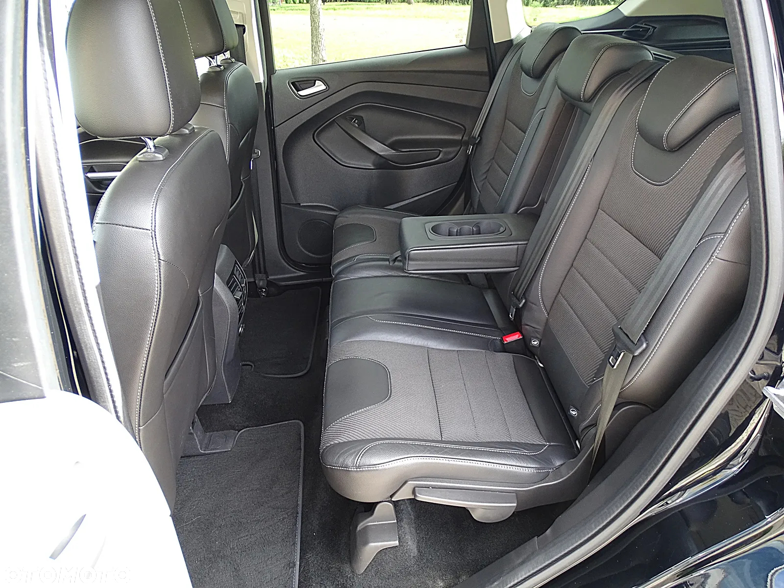 Ford Kuga 1.5 EcoBoost 2x4 Titanium - 6
