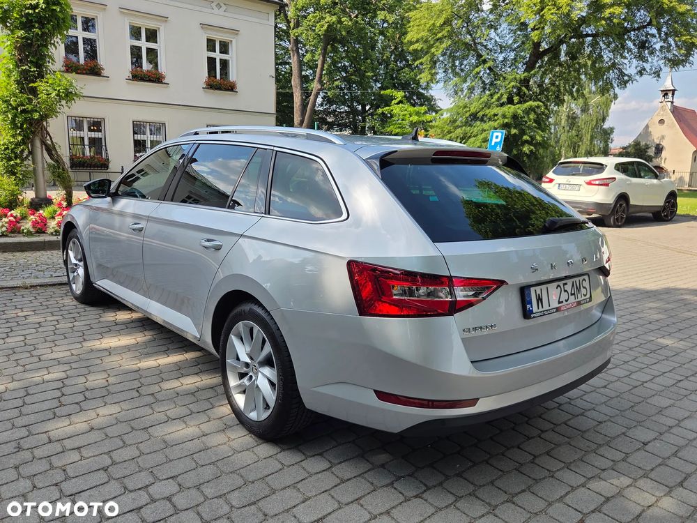 Skoda Superb 2.0 TDI SCR Ambition DSG - 10
