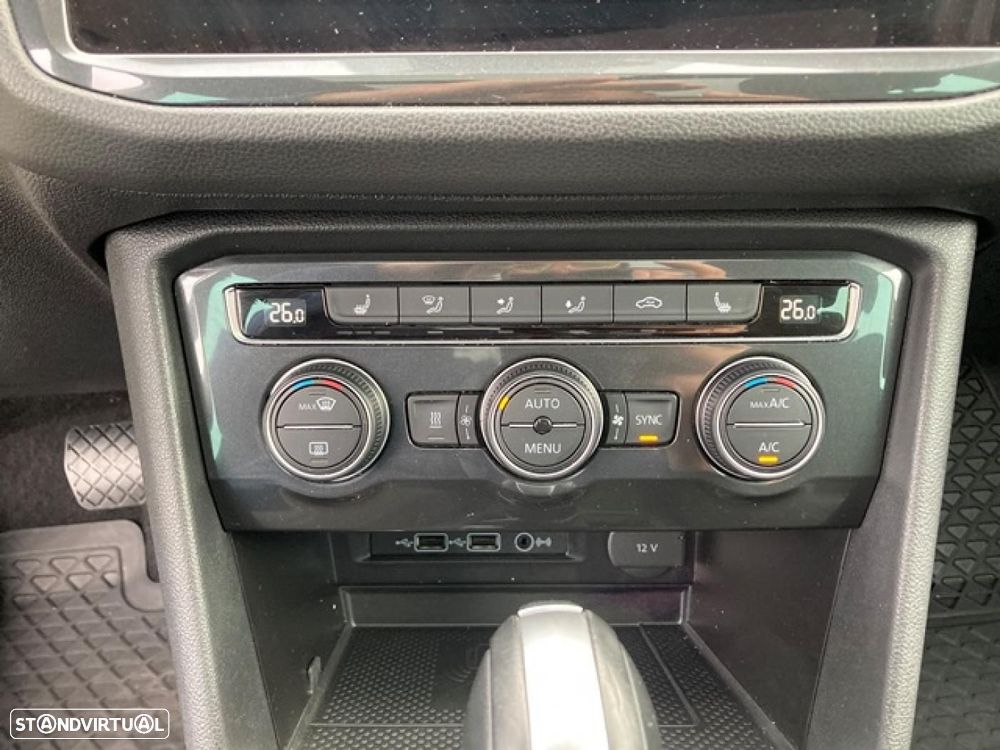 VW Tiguan 2.0 TDI R-Line DSG 4Motion - 24