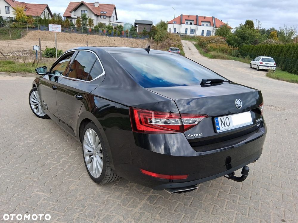 Skoda Superb 2.0 TSI 4x4 L&K DSG - 6