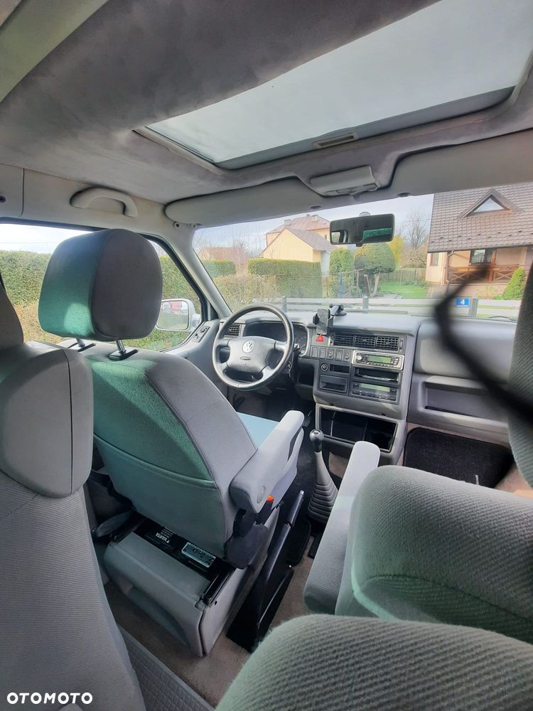 Volkswagen Multivan Standard - 24