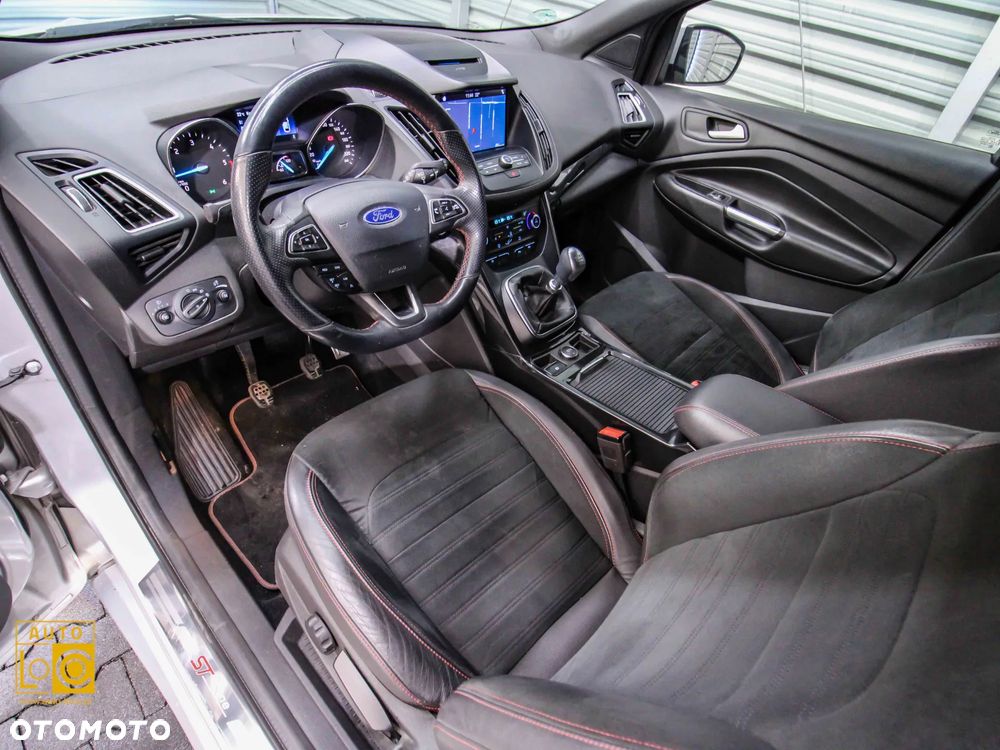 Ford Kuga 2.0 TDCi 2x4 Titanium - 17