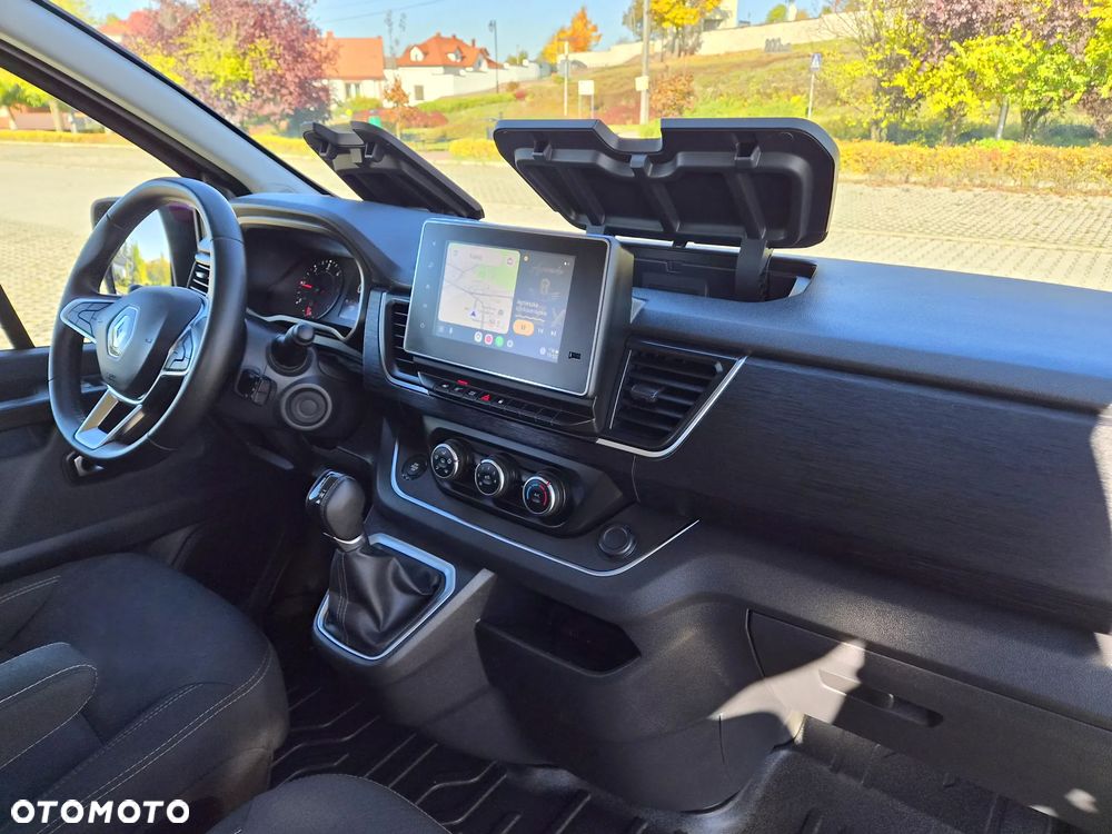 Renault Trafic - 25