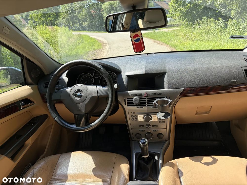 Opel Astra 1.6 - 9