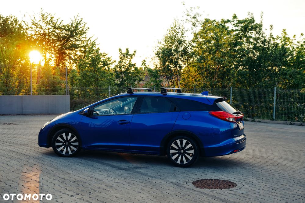 Honda Civic 1.8 Lifestyle (Honda Connect+) - 6