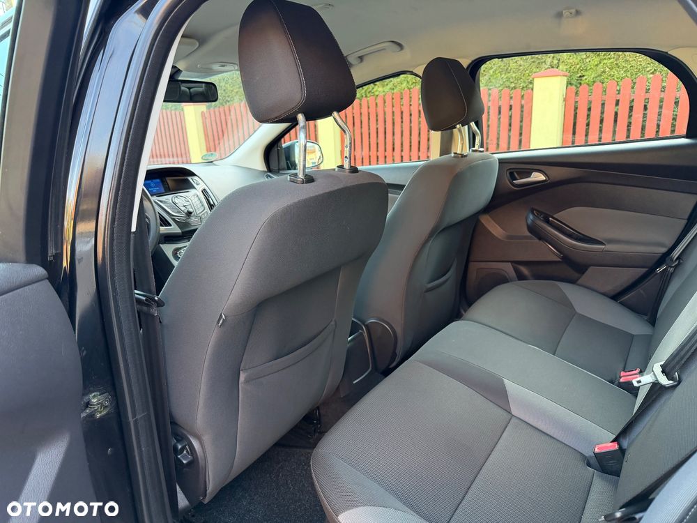 Ford Focus 1.6 TDCi DPF Champions Edition - 19