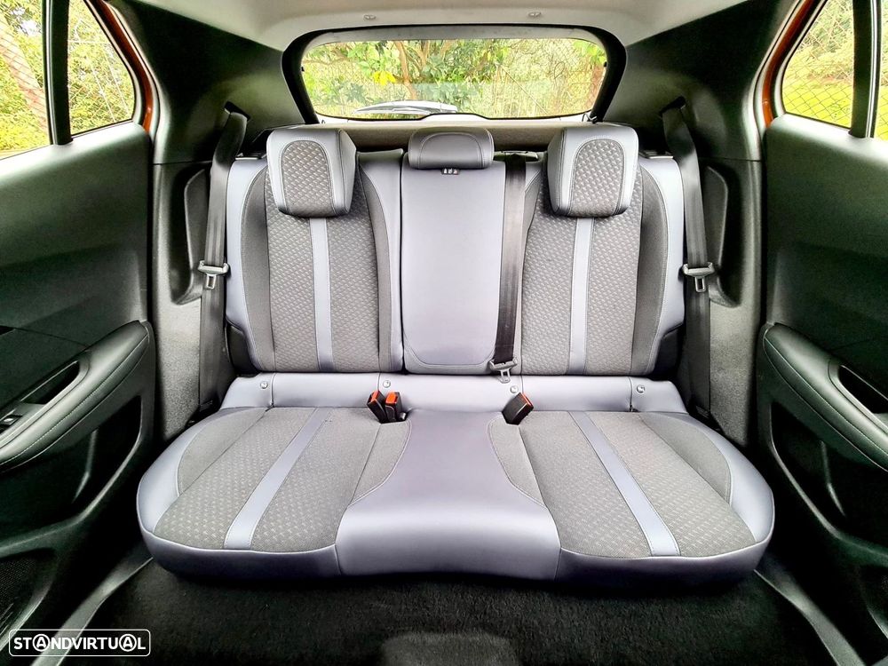 Peugeot 2008 PureTech 130 Allure Pack - 27