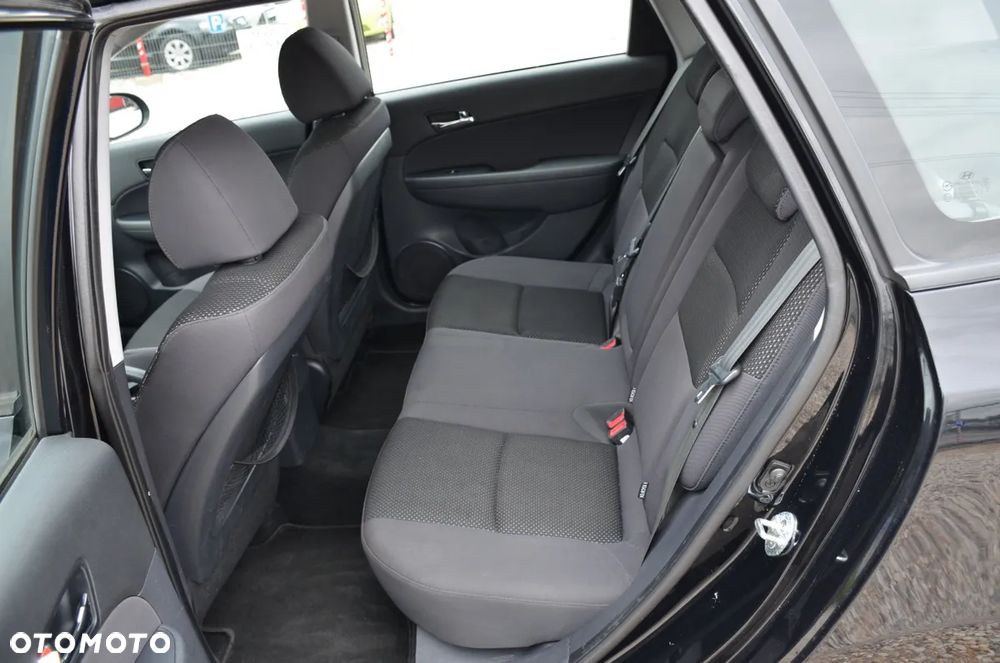 Hyundai i30 1.6 CRDi blue Classic - 22