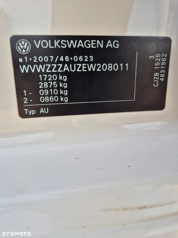 Volkswagen Golf - 22