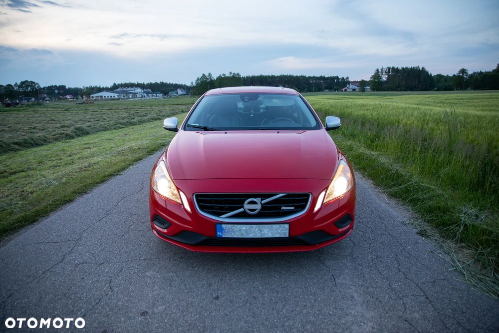 Volvo S60 ver-t6-awd-r--design-summum - 9