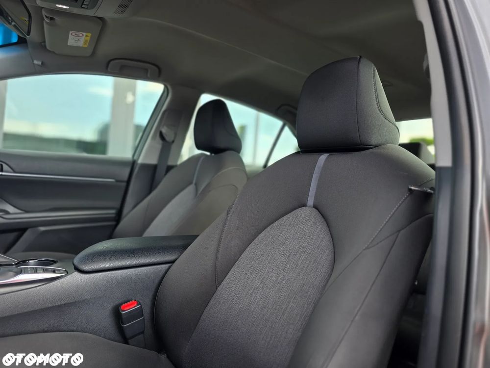 Toyota Camry 2.5 Hybrid Prestige CVT - 24