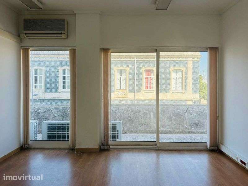 Sala de escritório/Office room — Setúbal centro/city centre - Grande imagem: 3/3