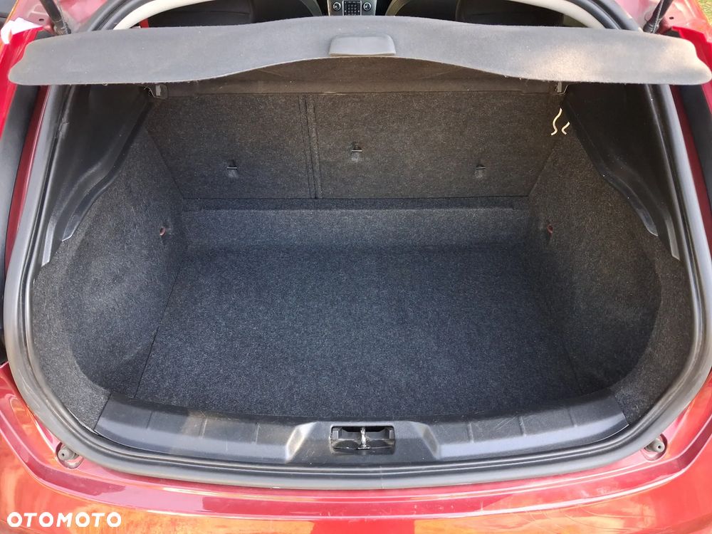 Volvo V40 D2 Momentum - 22