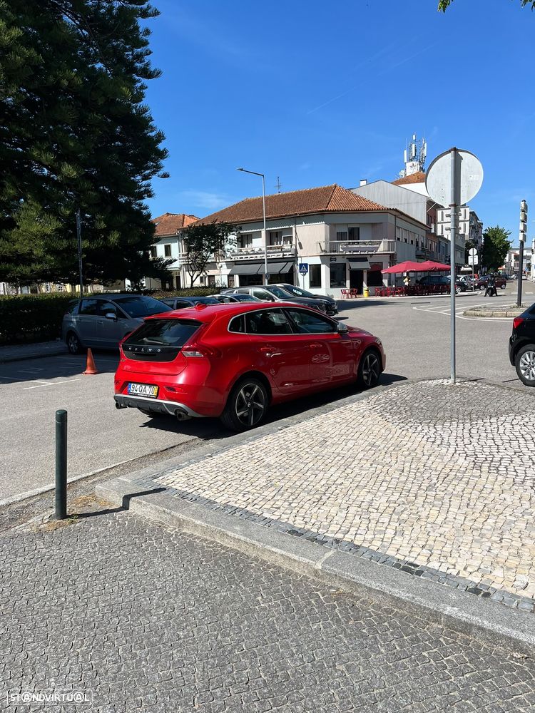 Volvo V40 2.0 D2 R-Design - 3