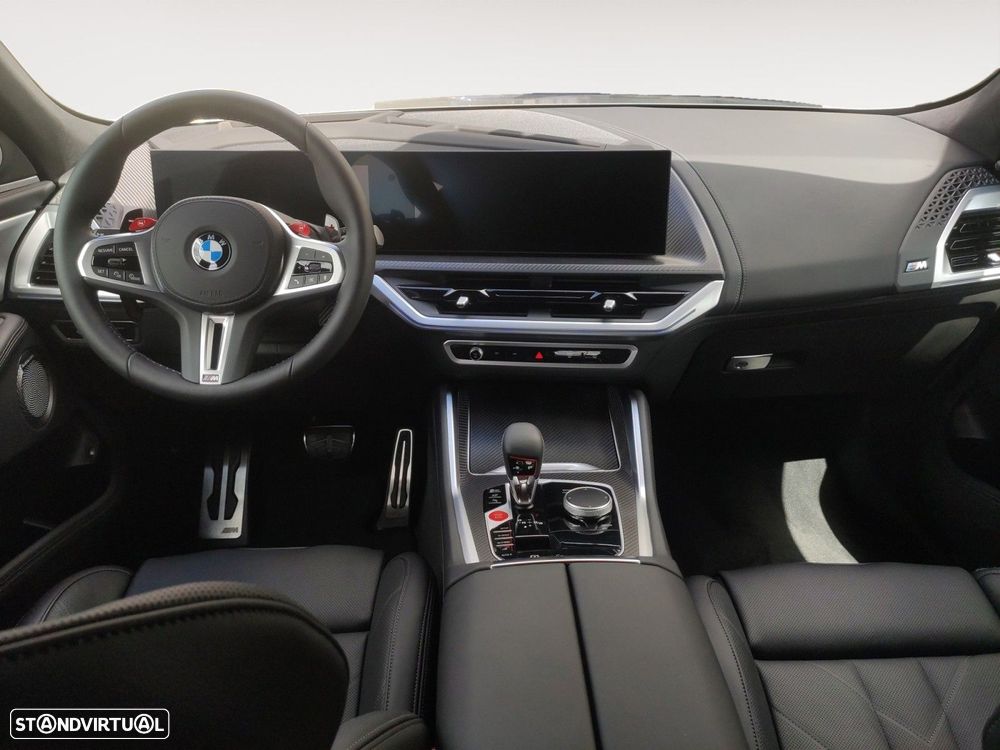 BMW XM - 10