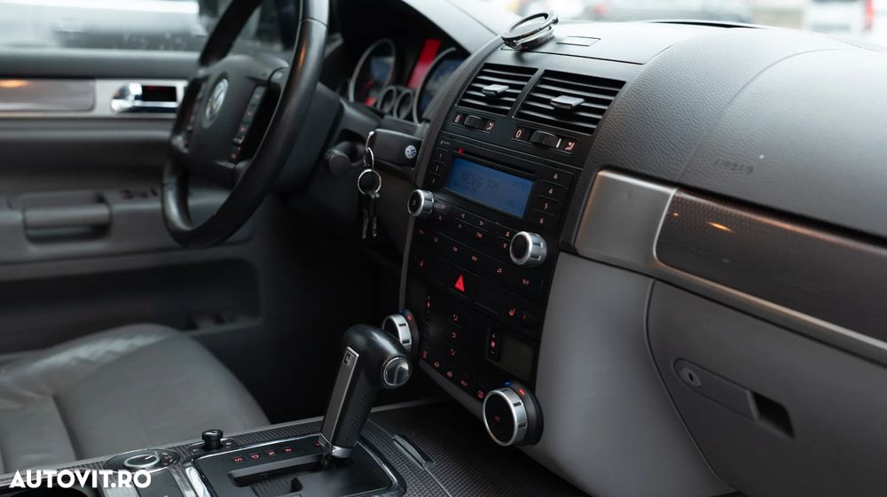 Volkswagen Touareg - 19