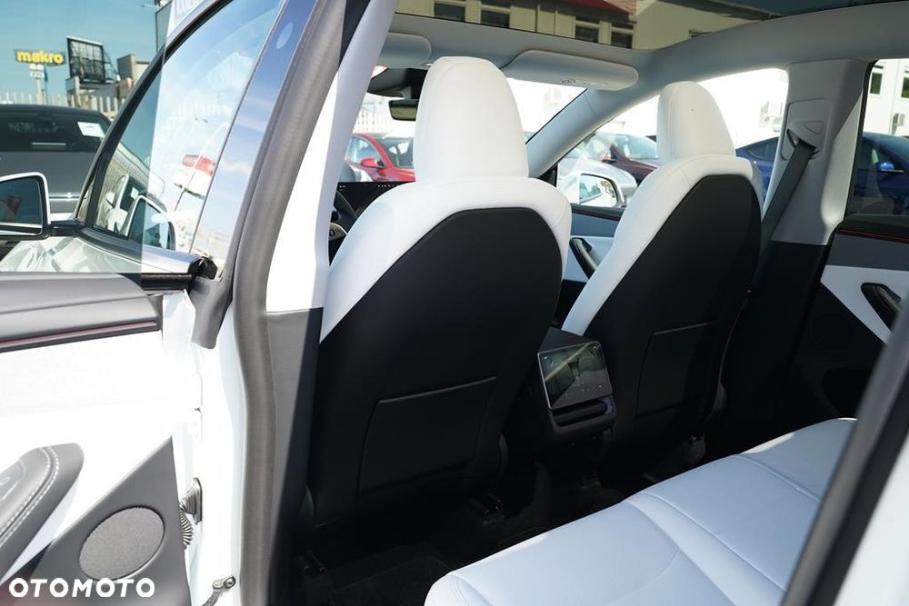 Tesla Model Y 79kWh Long Range RWD - 13