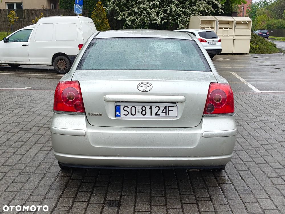 Toyota Avensis 1.8 VVT-i Sol - 12