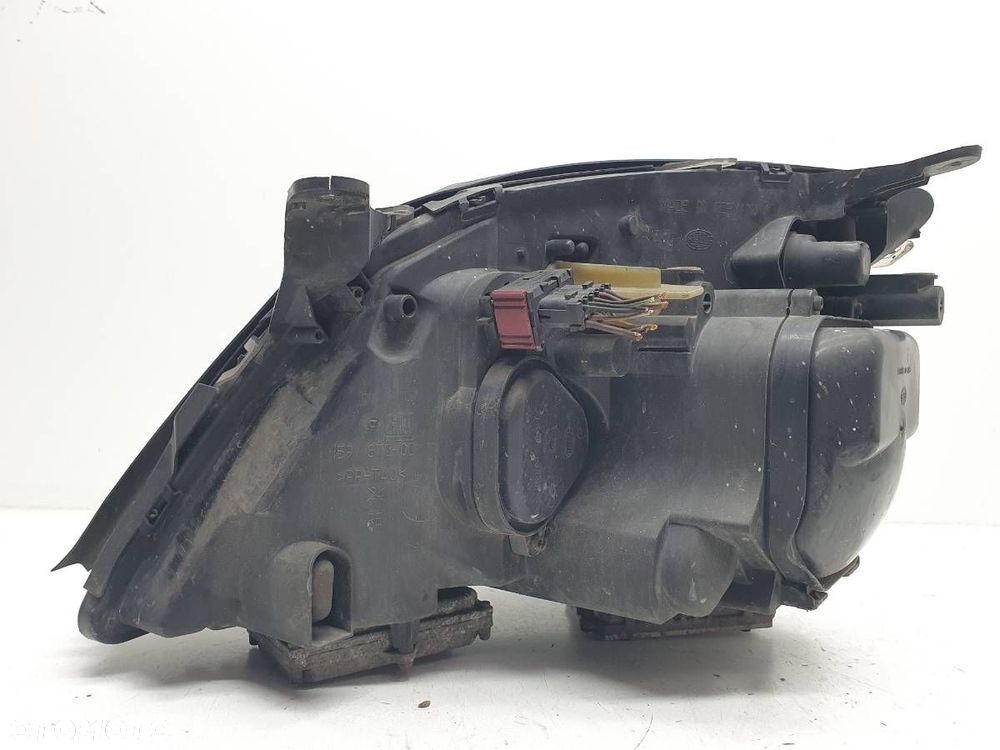 LAMPA PRZÓD PRAWA XENON SKRĘTNY OPEL VECTRA C EUROPA 15987200 - 7
