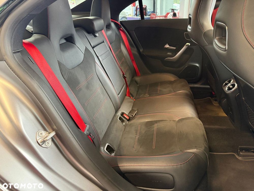 Mercedes-Benz CLA - 18