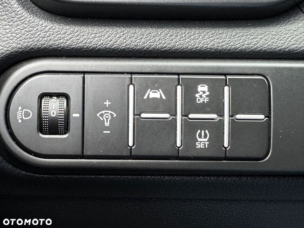 Kia Ceed 1.5 T-GDI Business Line DCT - 21