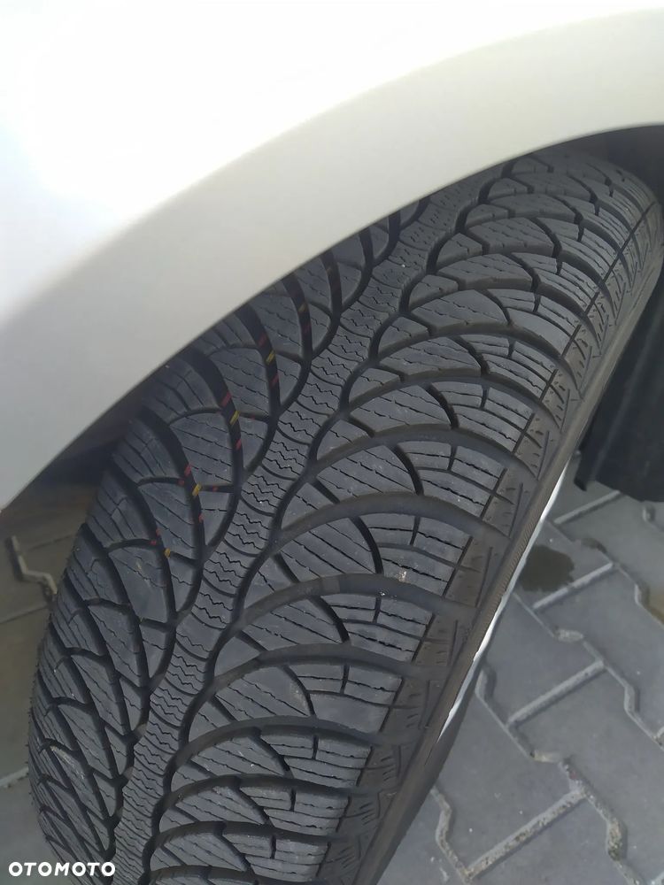 Kia Ceed - 7